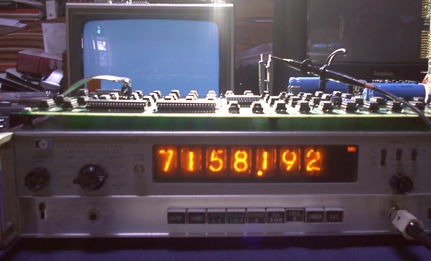 HP5325B measuring the dot clock frequency of the Apple-1